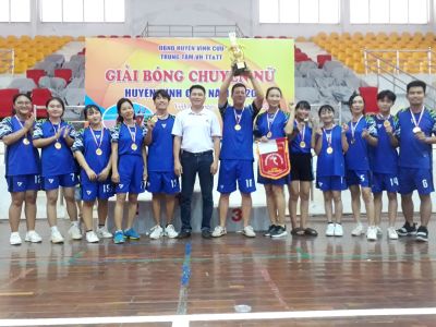 Trường THPT Vĩnh Cửu giành hạng Nhất Giải bóng chuyền nữ huyện Vĩnh Cửu 